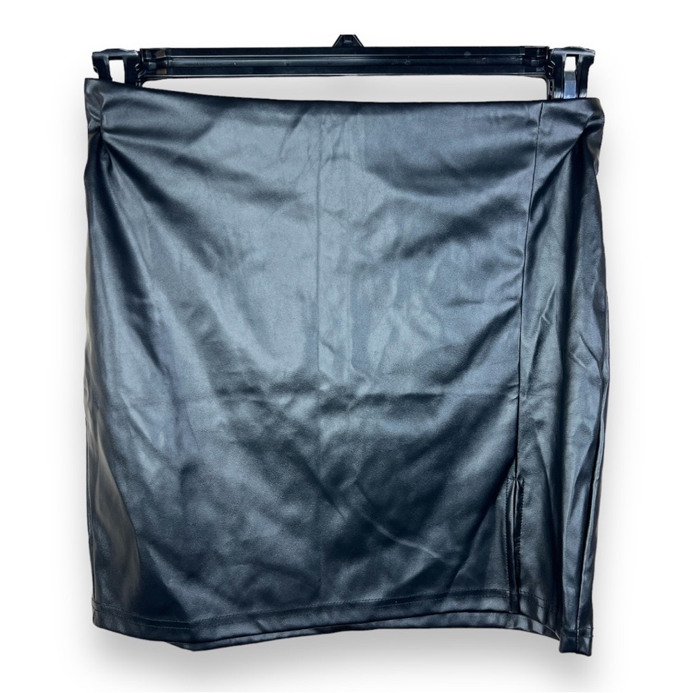 Size 6 Shein Black Faux Leather Mini Skirt Goth Retro Vegan